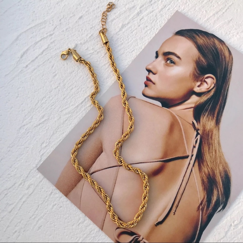 18K Gold Rope Chain Necklace